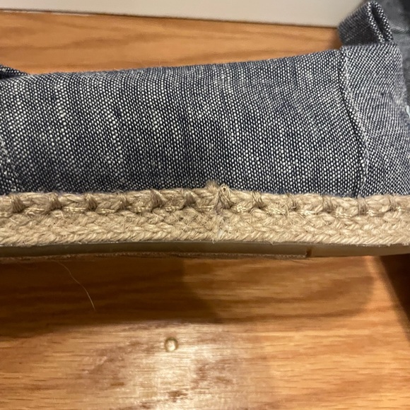 Toms - Picture 4 of 10